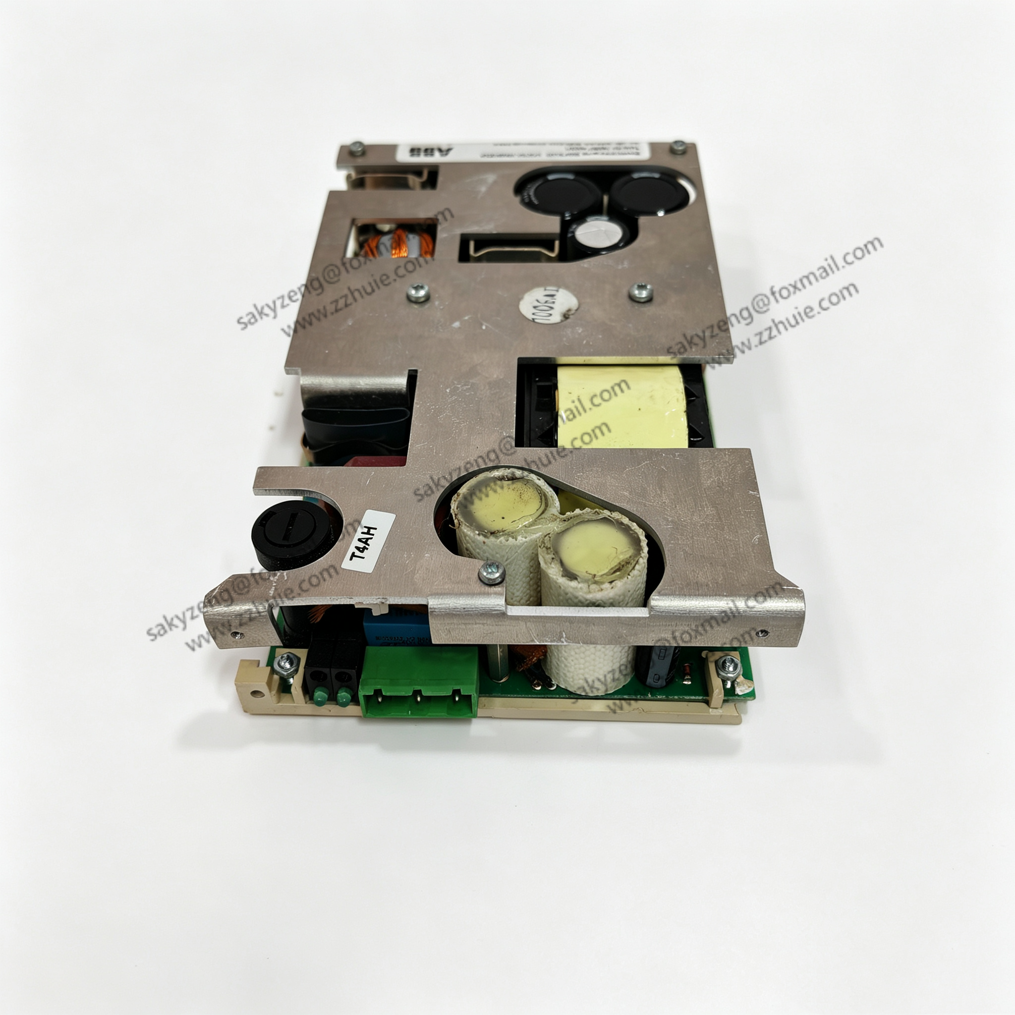 1KGT011900R0001 (3).png